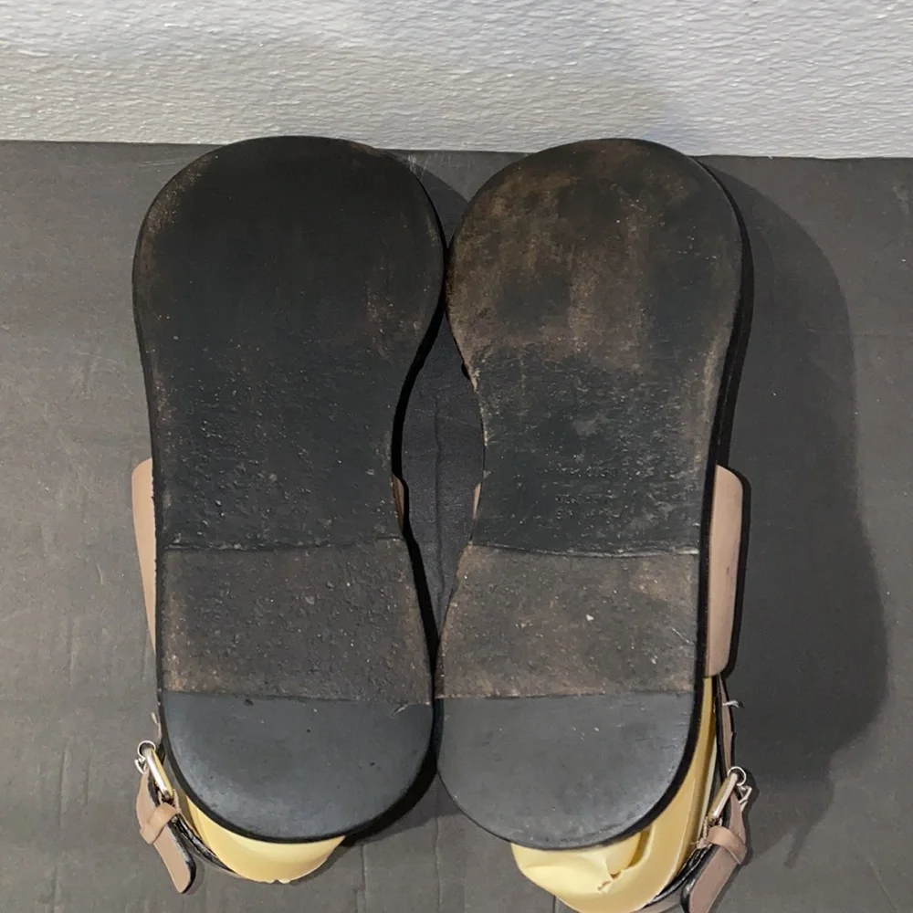 Authentic Vince leather designer sandals sz 6.5